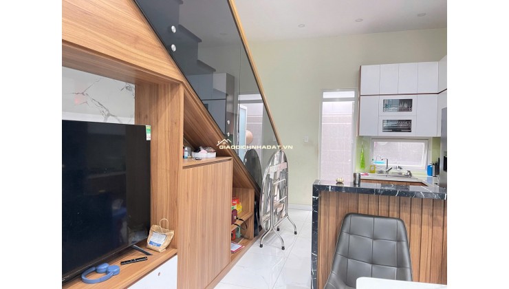 BÁN NHÀ 16 ĐƯỜNG DC 5, SƠN KỲ, TÂN PHÚ: DT 56M2 (1T2L) SHR CHỈ 8.6 TỶ. LH:0901777379.