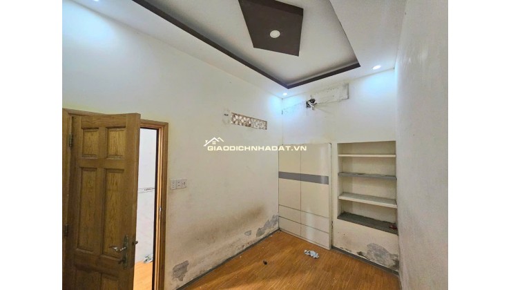 BÁN NHÀ CẤP 4 NGAY TRUNG TÂM TRƯỜNG THỌ, THỦ ĐỨC. DT 70,1M2 SHR 4.9 TỶ. LH:0329456579.