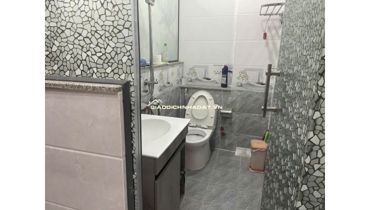 BÁN NHÀ 4 PN, 5 WC, 72M2, NGÕ 11, BÌNH HƯNG HÒA B, BÌNH TÂN, GIÁ 5.6 TỶ, SỔ HỒNG CHÍNH CHỦ
