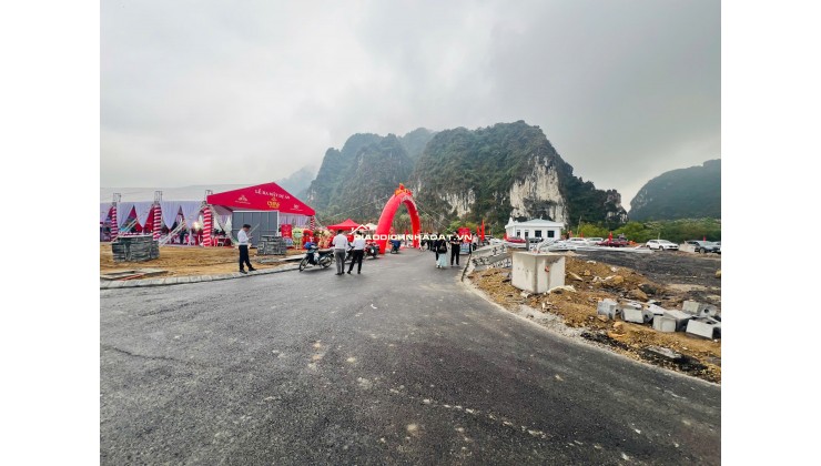 Bán đất nền dự án full thổ cư ngay trung tâm tt Chi Nê giá từ 14tr/m2
