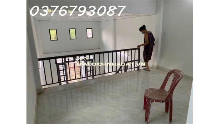 NHỈNH 3 TỶ CÓ NHÀ BÌNH THẠNH 54M2 MỚI ĐẸP Ở NGAY 1 TRỆT 1 LỬNG 2 PHÒNG NGỦ - NGAY KHU DU LỊCH BÌNH QUỚI HẺM BA GÁC ĐUA GẦN HẺM ÔTÔ