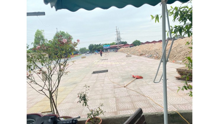 Đất nền , vẻ hè 11m, Không ép xây dựng - sát vách Đông Anh. Hà Nội