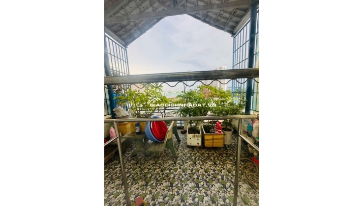 BÁN NHÀ ĐẸP 1/ - TRẦN ĐẠI NGHĨA - 42M2 (4X10.5M) - 3 TẦNG - 3PN - HẺM 3M - 4 TỶ.