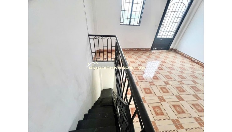 CHÍNH CHỦ BÁN NHÀ 2 TẦNG - HƯƠNG LỘ 2 - 64M2 (4X16M)- HẺM XE TẢI - NHỈNH 4 TỶ XÍU XIU .