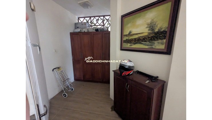 Cần bán căn 4 phòng ngủ 3WC, DT 197m2 giá cực rẻ tại khu đô thị Mỹ Đình Sông Đà