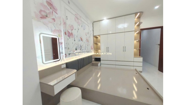 Bán nhà hà trì - hà đông - 40m2 - 5 tầng - mặt tiền 5.5m - thang máy - full nội thất