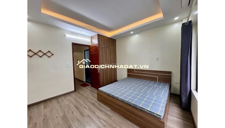 Phân lô Hoàng Mai 42m2 x 5 tầng, MT 4.5m. Ô tô vào nhà, gần phố, kinh doanh đỉnh