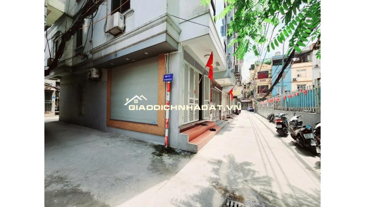 Mặt phố, lô góc, Trịnh Đình Cửu 46m2 x 4 tầng, MT 4.3m. Ô tô tránh, kinh doanh, văn phòng siêu nét