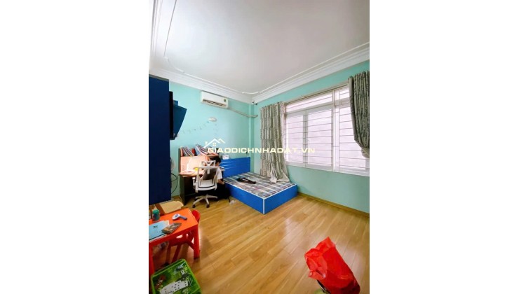 Minh Khai - Hai Bà Trưng DT 55m2 x 4 tầng, Full nội thất. Ô chờ thanh máy, rất gần ô tô