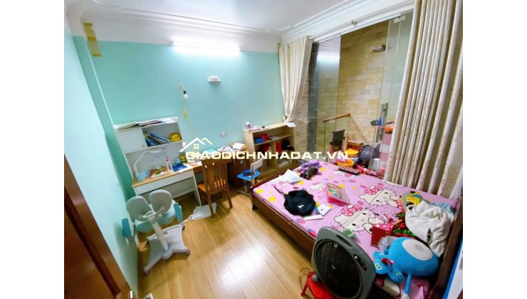 Minh Khai - Hai Bà Trưng DT 55m2 x 4 tầng, Full nội thất. Ô chờ thanh máy, rất gần ô tô