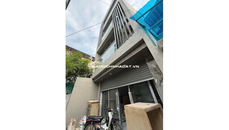 Hiếm.Tân Mai - 82m2 x 5 tầng, thang máy, full nội thất. Ô tô đỗ cổng, kinh doanh, văn phòng