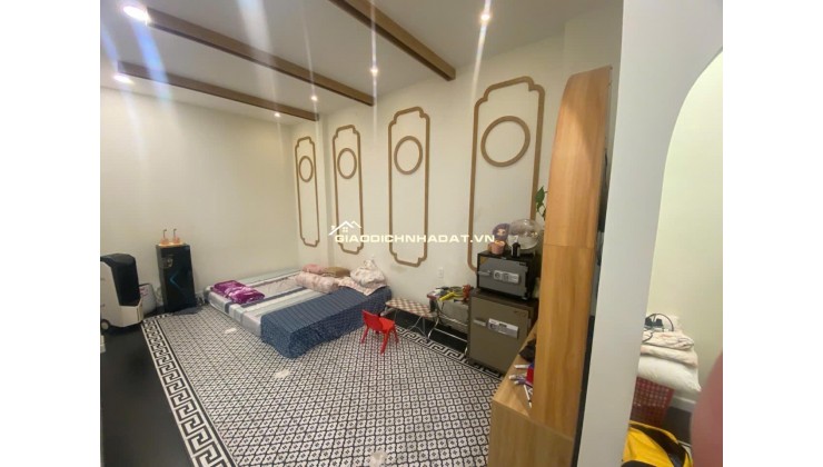 Bán nhà mặt tiền đường 3/2, quận 10 kết cấu 4 tầng chỉ 23.5 tỷ còn TL