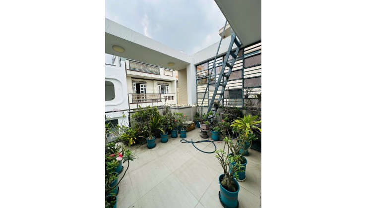 SIÊU PHẨM NHÀ ĐẸP – HẺM XE HƠI 6M – 1 TRỆT 2 LẦU SÂN THƯỢNG – CHỈ 7 TỶ 5 TL
