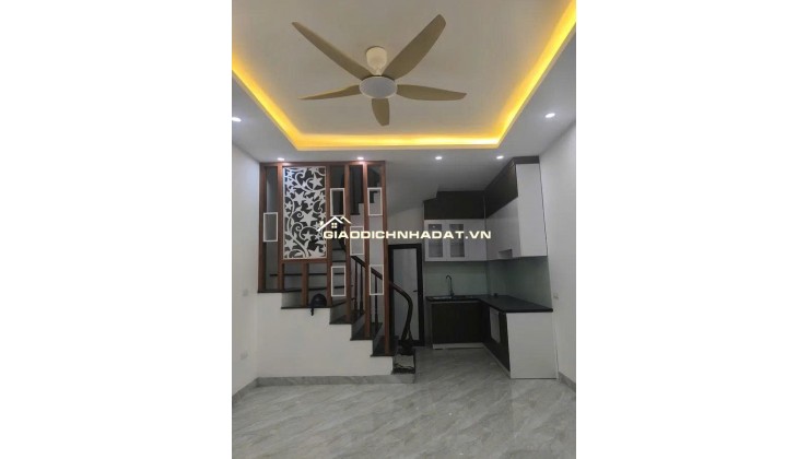 Bán nhà Vĩnh Hưng - Hoàng Mai DT 35m x 5 tầng. Ô tô đỗ đỗ cửa, kinh doanh.