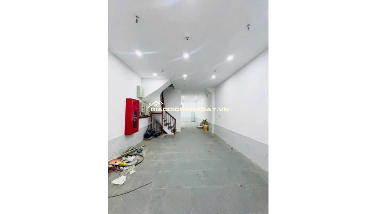 CCMN Giải Phóng 47m2 x 7 tầng, thang máy, full nội thất. Ô tô đỗ cửa, kinh doanh, dòng tiền