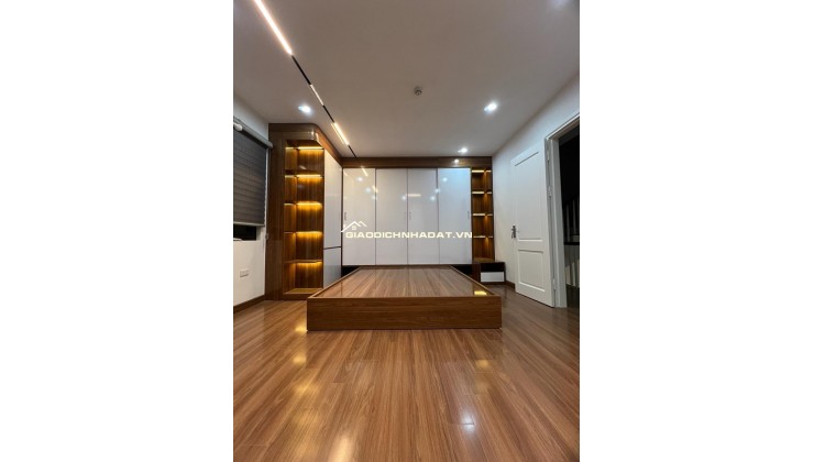 SIÊU PHẨM CẦU GIẤY - 6 TẦNG THANG MÁY - LÔ GÓC - KINH DOANH - NỘI THẤT CAO CẤP.40M2*6T