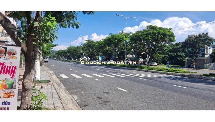 Bán nhà mặt tiền Lê Văn Hiến, Hoà Hải, Ngũ Hành  Sơn, 135m2, 2 tầng, giá 13.5 tỷ