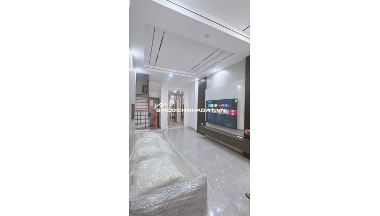 50M² – PHỐ HOÀNG NHƯ TIẾP – Ở CỰC SƯỚNG – Ô TÔ ĐỖ CỬA – CHỦ MỚI XÂY TÂM HUYẾT