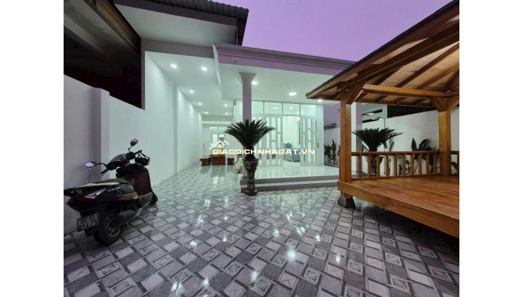 Bán Nhà Vườn Nghĩ Dưỡng 220m2 Đường Xe Tải Phạm Thị Giây Hóc Môn