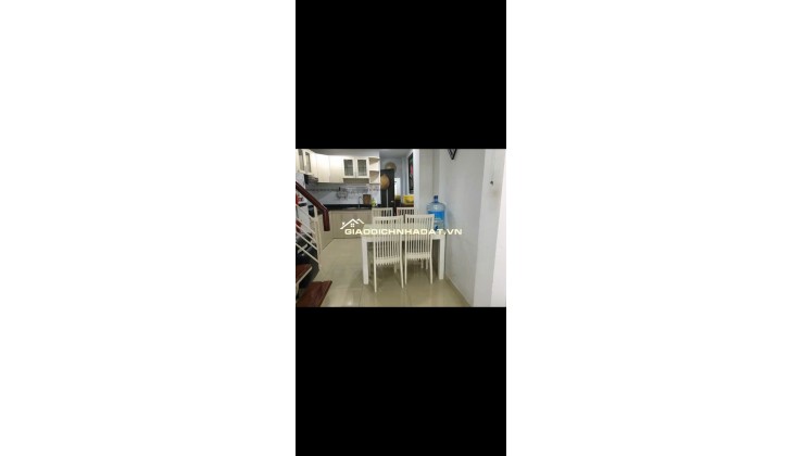 Bán nhà hoặc cho thuê nhà TK18/22 Nguyễn Cảnh Trân, Q1