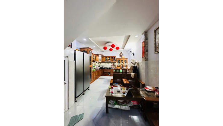 NGỠ KHÔNG CÓ NHÀ 4 TẦNG, NHỈNH 7 TỶ
AI NGỜ CÓ CĂN QUÁ ĐẸP, HXH, GẦN NGÃ 4 ÂU CƠ vs LẠC LONG QUÂN (TB).