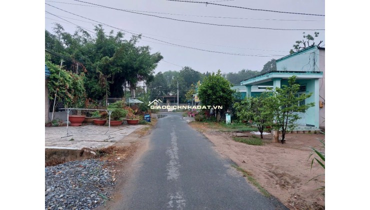 Bán gấp lô đất mặt tiền đường Tân Thông Hội, 173m2 full thổ cư, SHR