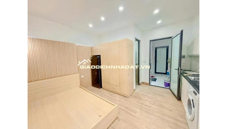 Hàng hiếm, Giải Phóng DT 55m x 4 tầng full nội thất ,thang máy. Ô tô đỗ cửa, kinh doanh, dòng tiền