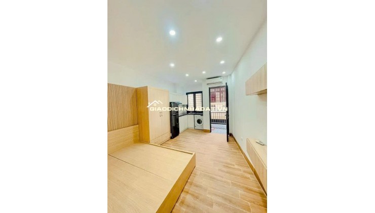 Hàng hiếm, Giải Phóng DT 55m x 4 tầng full nội thất ,thang máy. Ô tô đỗ cửa, kinh doanh, dòng tiền