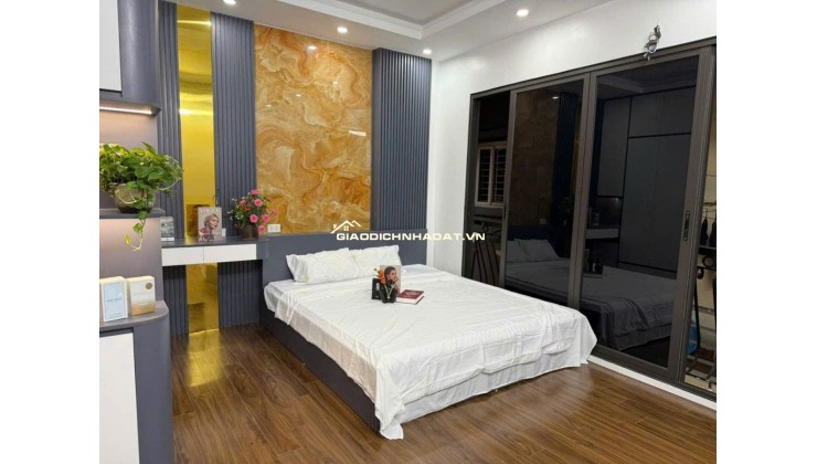 Siêu phẩm Cổ Nhuế – thang máy – full nội thất – 7.2 tỷ