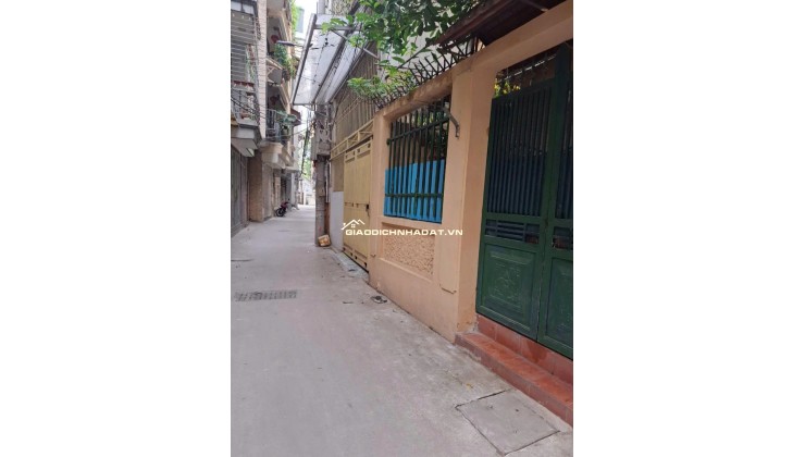 Ô TÔ ĐỖ CỬA - 3 MẶT THOÁNG - CỰC GẦN NGOẠI GIAO ĐOÀN.
