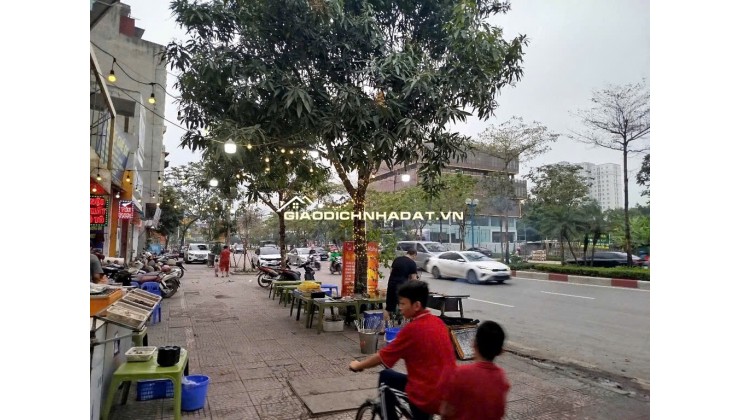 Sát AEonmall Long Biêm giá 105tr/m2 ô tô vào đất  - Đầu tư giữ tiền xây CCMN dòng tiền thì quá ngon vì đây là trung tâm