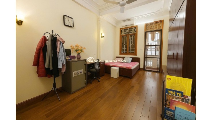 Bán nhà siêu hiếm Giảng Võ, 55m² x 4 tầng, 2 mặt ngõ, gần ô tô – Giá chỉ 13 tỷ