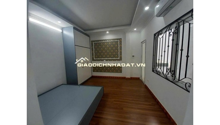 Bán NR 30m2 x 4 tầng Lĩnh Nam - Hoàng Mai, ful nội thất, nhà đẹp, mặt tiền rộng, ở sướng