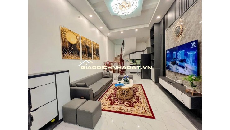 Bán nhà phố Hoàng Mai 30m2 x 4 tầng, full nội thất, nhà đẹp, ở ngay