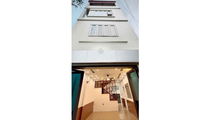 NGỌC THỤY LÔ GÓC 50M X 4 TẦNG Ô TÔ ĐỖ CỬA - 8 TỶ HƠN