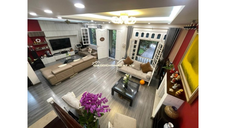  BÁN BIỆT THỰ SÂN VƯỜN NGỌC THỤY – TRUNG TÂM LONG BIÊN 
 Diện tích đất: 378m² – Diện tích sử dụng: 428m²
 Mặt tiền rộng: 11m – 2 mặt ngõ