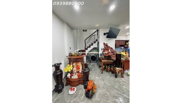 Nhà đẹp ngay Nhiêu Tứ, hẻm 3m cách 7 căn ra mặt tiền.