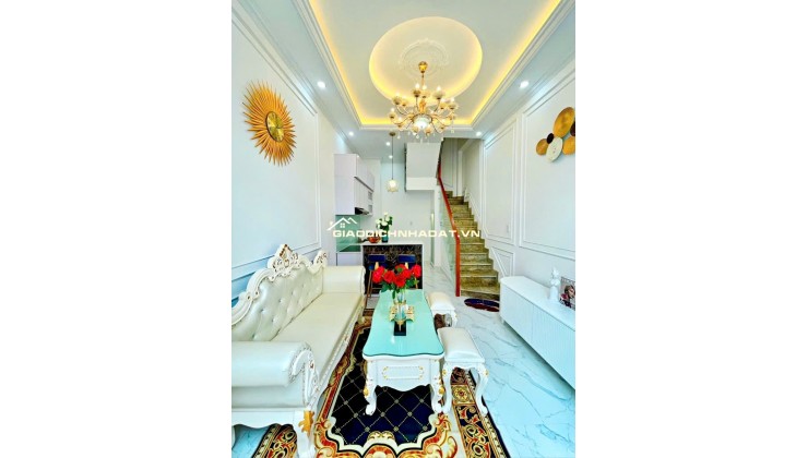 Bán nhà Q10, hẻm 7m có sân oto riêng, cao 4 tầng FullNT: Nhỉnh 5 tỷ.LH: 0933910039