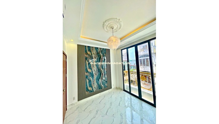 Bán nhà Q10, hẻm 7m có sân oto riêng, cao 4 tầng FullNT: Nhỉnh 5 tỷ.LH: 0933910039