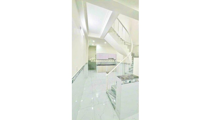 Bán nhà Q10, thông CMT8, oto trong nhà, 44M2, cao 2 tầng 2 phòng: Nhỉnh 6 Tỷ.