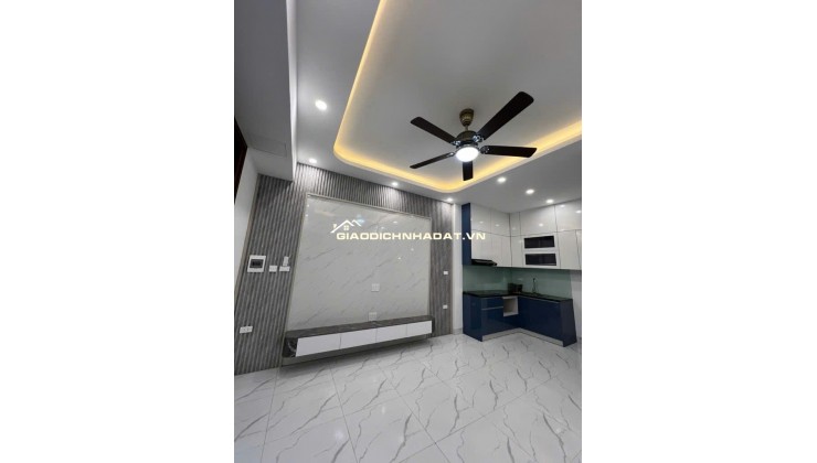 NHÀ MỚI SẴN Ở NGAY- THOÁNG SÁNG - KHU VỰC PHÁT TRIỂN- 30m RA Ô TÔ TRÁNH