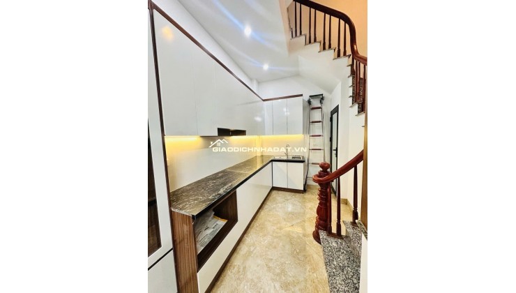 NHÀ MỚI SẴN Ở NGAY- THOÁNG SÁNG - KHU VỰC PHÁT TRIỂN- 30m RA Ô TÔ TRÁNH