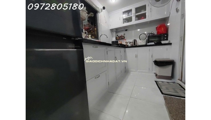Nhà 3 tầng mới ở ngay Sổ riêng hoàn công, Linh đông Thủ Đức 2.45 Tỷ TL