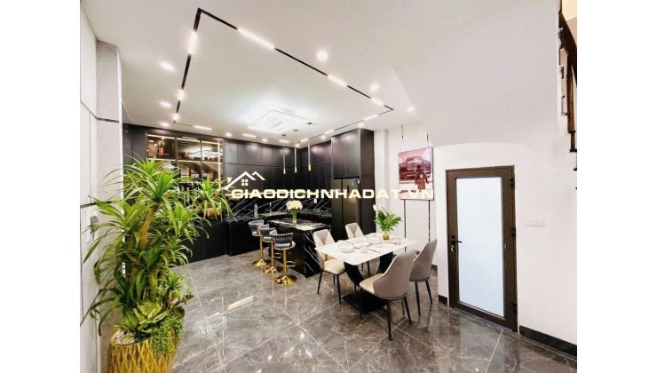Bán nhà phố Đại La DT 54m-4 tầng, full nội thất, cực gần phố. Nhà đẹp, ở sướng, tiện ích ngập tràn