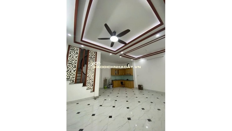 Lô góc, Nguyễn Chính-Tân Mai, DT48m x 5 tầng, MT6.3m. Gần ô tô, KD nhỏ