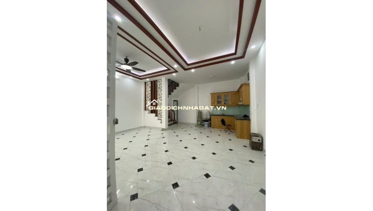 Lô góc, Nguyễn Chính-Tân Mai, DT48m x 5 tầng, MT6.3m. Gần ô tô, KD nhỏ