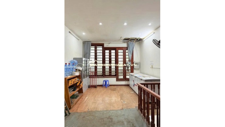 Giáp Bát DT54m x 7 tầng, thang máy. Trước nhà ô tô tránh, KD, VP siêu đỉnh
