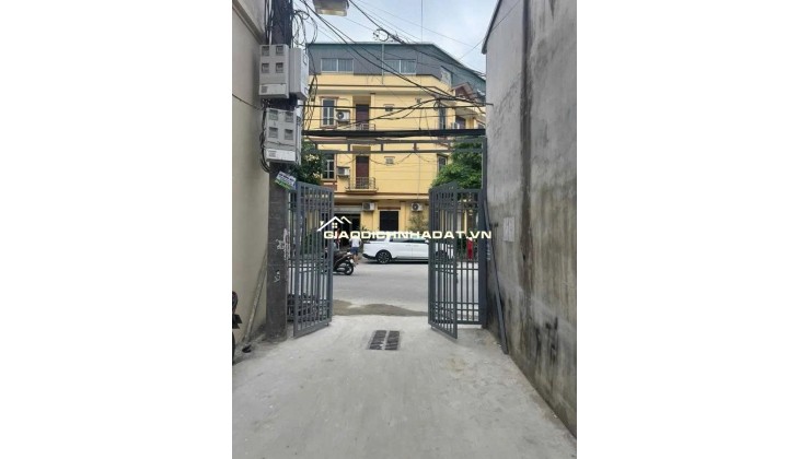 Thịnh Liệt - Hoàng Mai DT36m x 5 tầng. Nội thất cơ bản, ô tô đỗ cửa, gần phố, KD đỉnh.