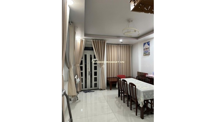 Nhà mặt tiền kinh doanh Tây Hòa – hoàn công – gần chợ và Metro
