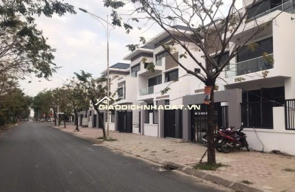Bán nhà Lê Lợi,HĐ HN,kinh doanh , ô tô, thang máy,wiu đẹp , dt39m2,giá 9 ty